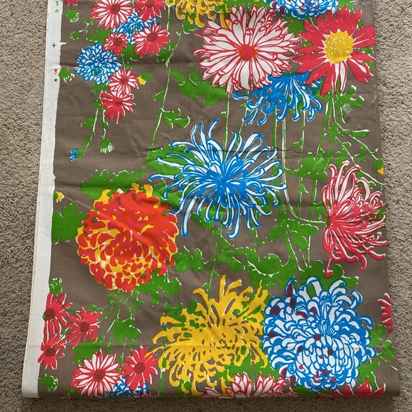 Vintage Susie Zuzek Fabric. “Sun Mums.” Key West Hand Print Fabrics Inc. - Picture 6 of 10